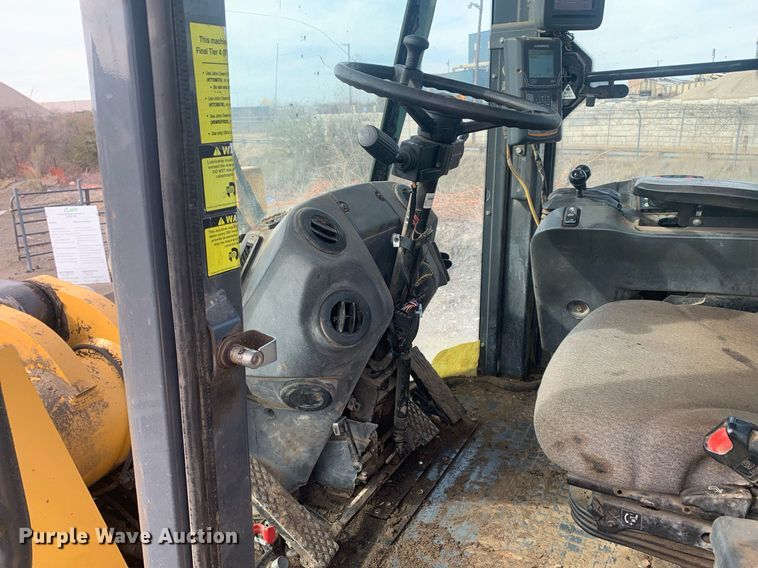 image for item DM7747 2017 John Deere 744K II wheel loader