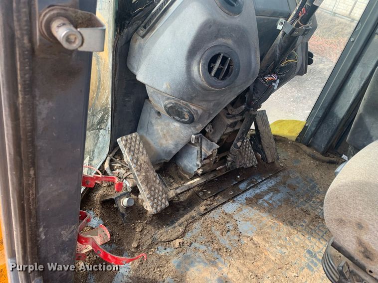 image for item DM7747 2017 John Deere 744K II wheel loader