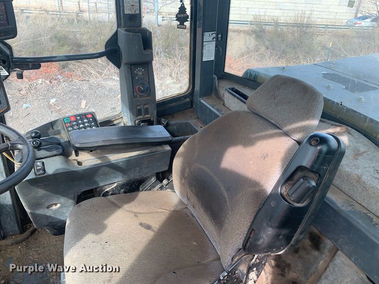 image for item DM7747 2017 John Deere 744K II wheel loader