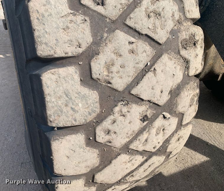 image for item DM7747 2017 John Deere 744K II wheel loader