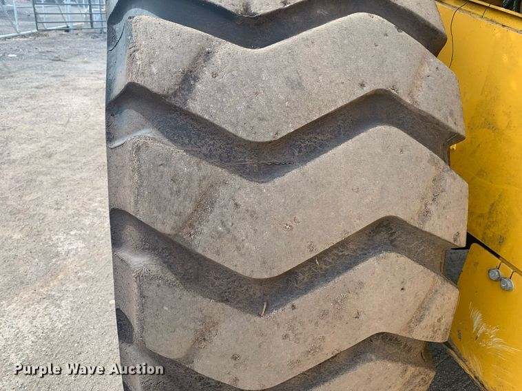 image for item DM7747 2017 John Deere 744K II wheel loader