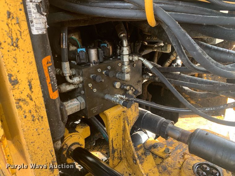 image for item DM7748 2015 John Deere 744K II wheel loader