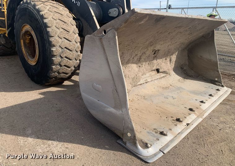 image for item DM7748 2015 John Deere 744K II wheel loader