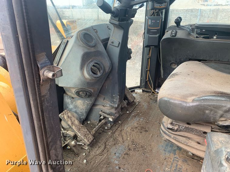 image for item DM7748 2015 John Deere 744K II wheel loader