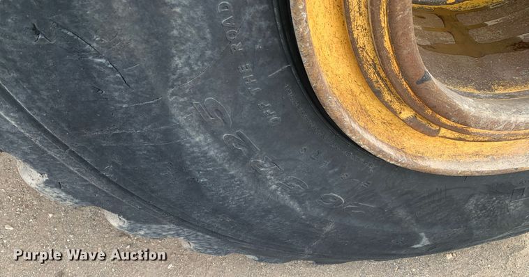 image for item DM7748 2015 John Deere 744K II wheel loader