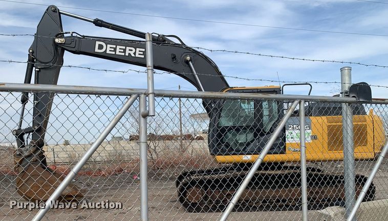 image for item DM7749 2018 John Deere 250G LC excavator