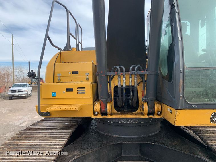 image for item DM7749 2018 John Deere 250G LC excavator