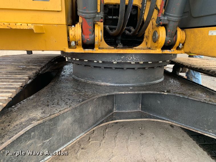 image for item DM7749 2018 John Deere 250G LC excavator