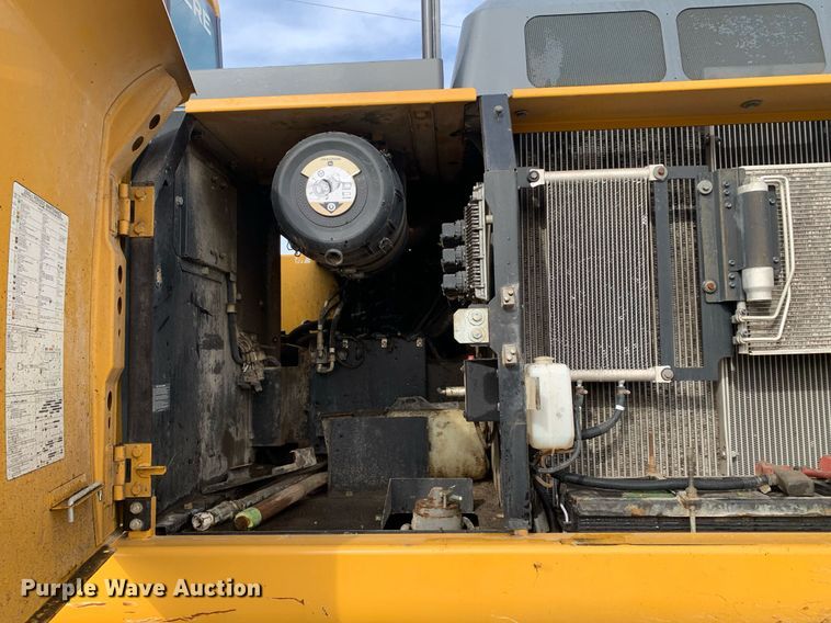 image for item DM7749 2018 John Deere 250G LC excavator