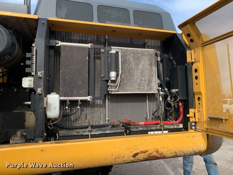 image for item DM7749 2018 John Deere 250G LC excavator