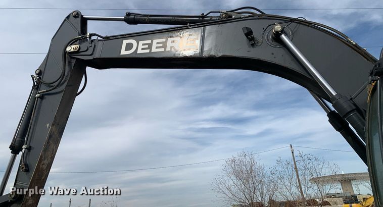 image for item DM7749 2018 John Deere 250G LC excavator