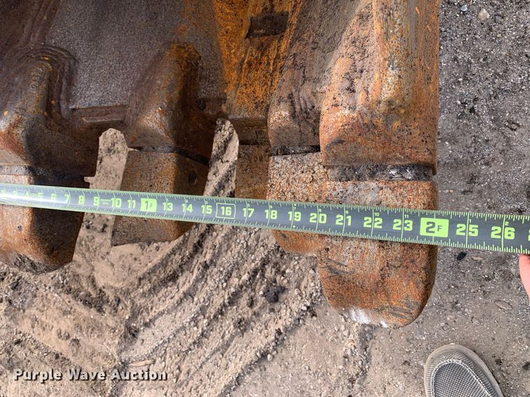 image for item DM7749 2018 John Deere 250G LC excavator