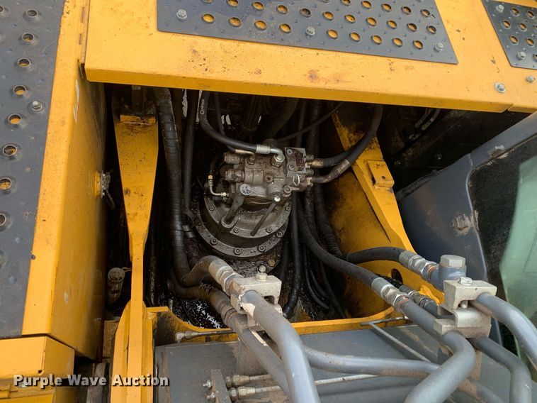 image for item DM7749 2018 John Deere 250G LC excavator