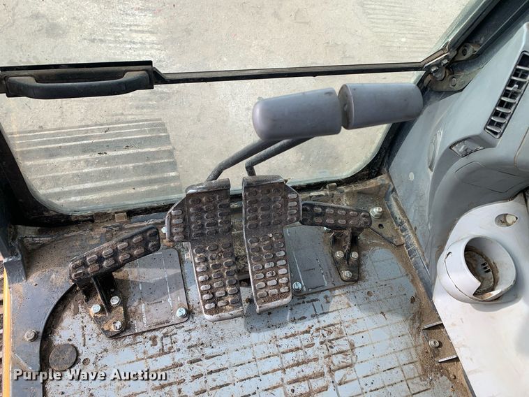 image for item DM7749 2018 John Deere 250G LC excavator