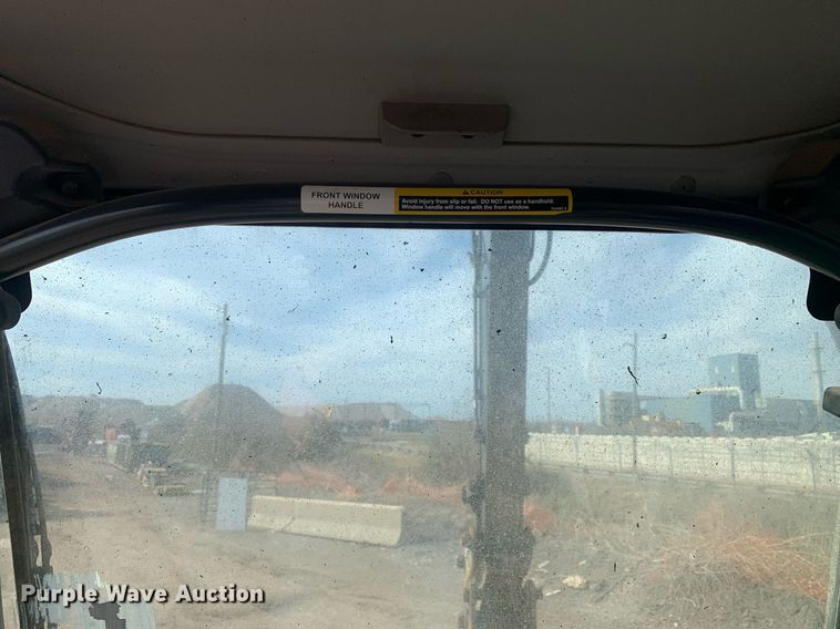 image for item DM7749 2018 John Deere 250G LC excavator