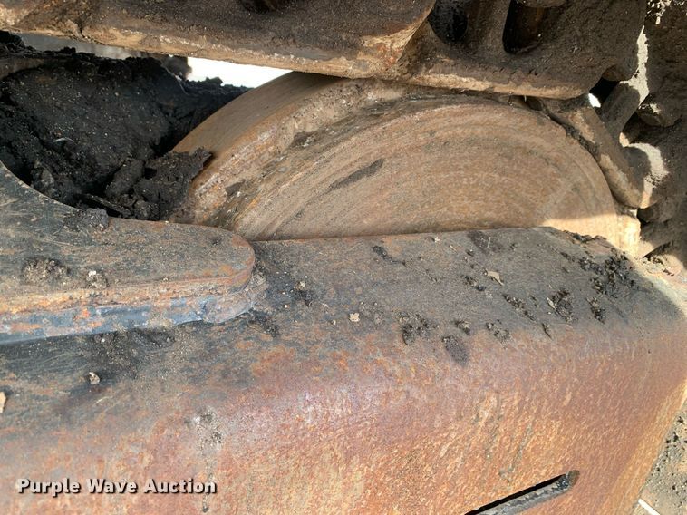 image for item DM7749 2018 John Deere 250G LC excavator