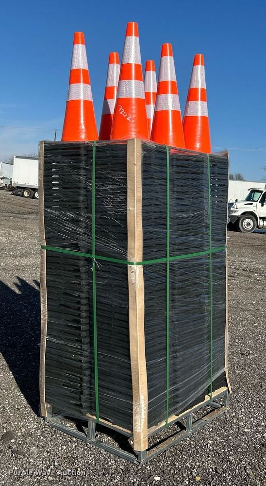 image for item DN0659 Approximately 250 traffic cones