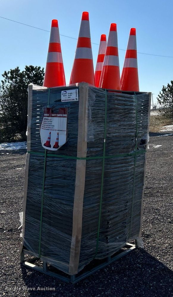 image for item DN0659 Approximately 250 traffic cones