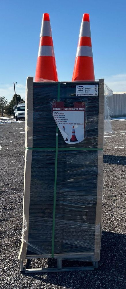 image for item DN0659 Approximately 250 traffic cones