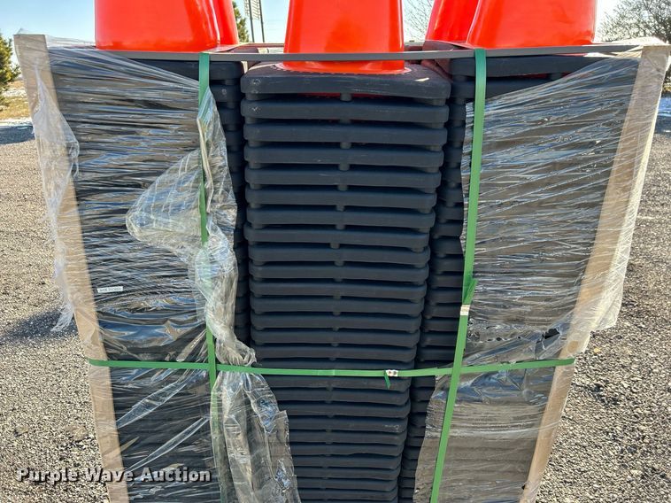 image for item DN0659 Approximately 250 traffic cones