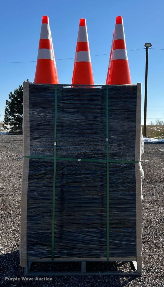 image for item DN0660 Approximately 250 traffic cones
