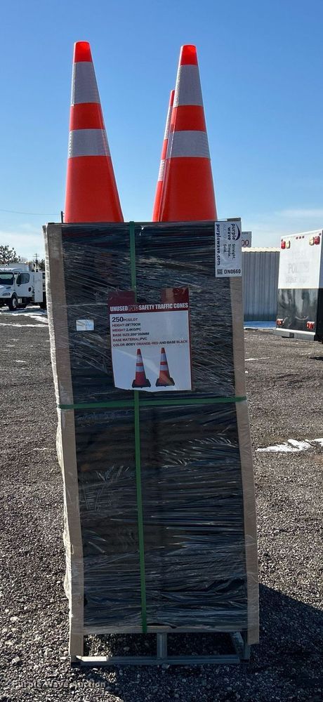 image for item DN0660 Approximately 250 traffic cones