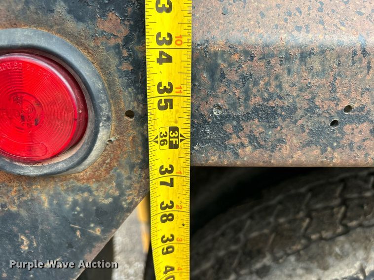 image for item DN0670 1994 International  9400 dump truck