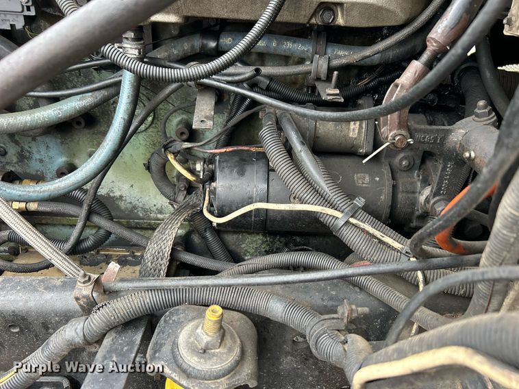 image for item DN0670 1994 International  9400 dump truck