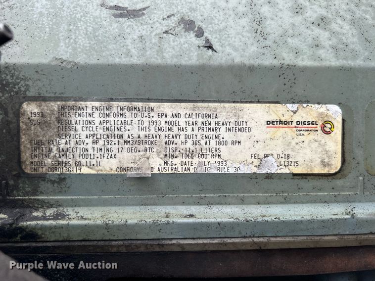 image for item DN0670 1994 International  9400 dump truck