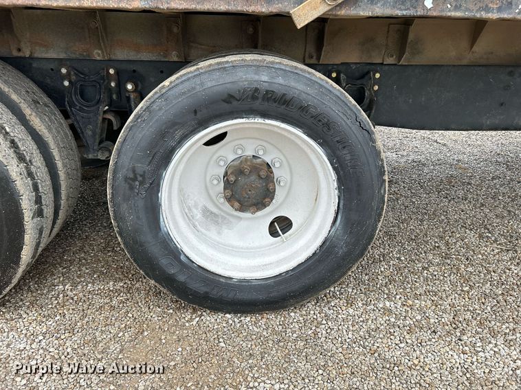 image for item DN0670 1994 International  9400 dump truck