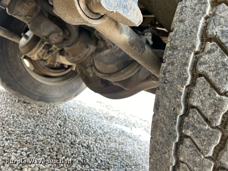 image for item DN0670 1994 International  9400 dump truck