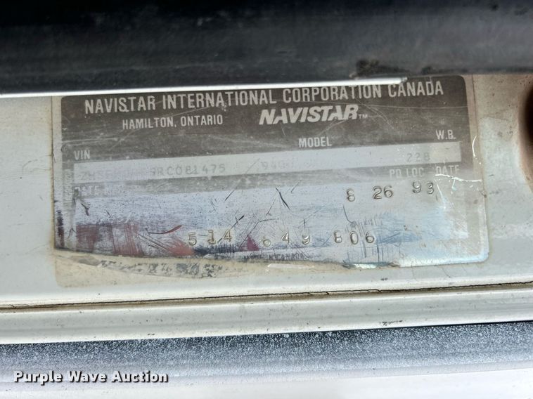 image for item DN0670 1994 International  9400 dump truck