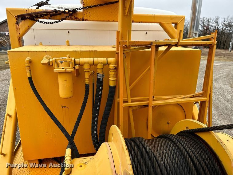 image for item DN0671 2004 Mack CX613 laydown truck