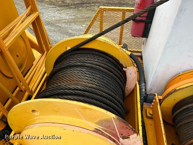 image for item DN0671 2004 Mack CX613 laydown truck