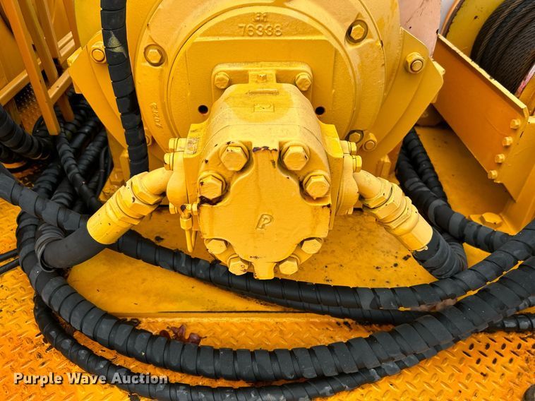 image for item DN0671 2004 Mack CX613 laydown truck