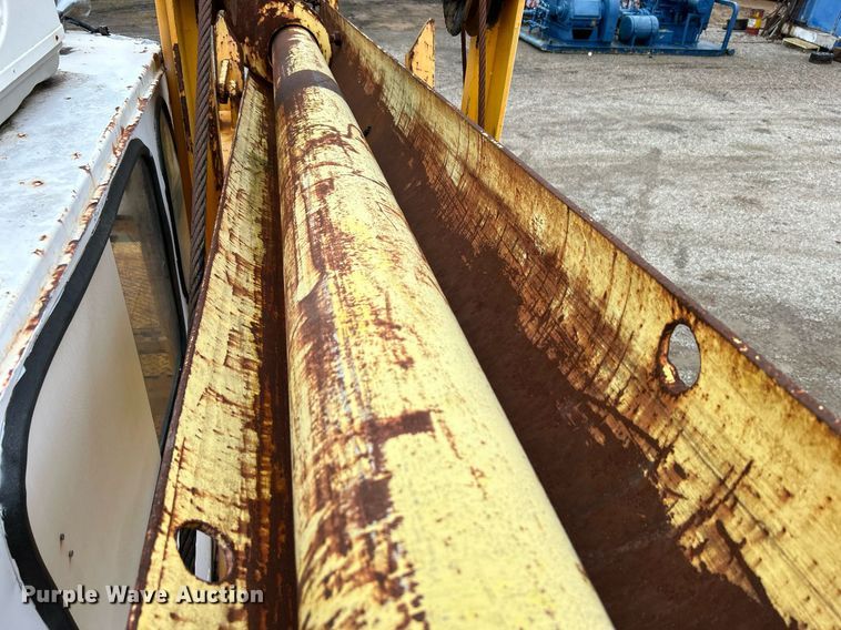 image for item DN0671 2004 Mack CX613 laydown truck