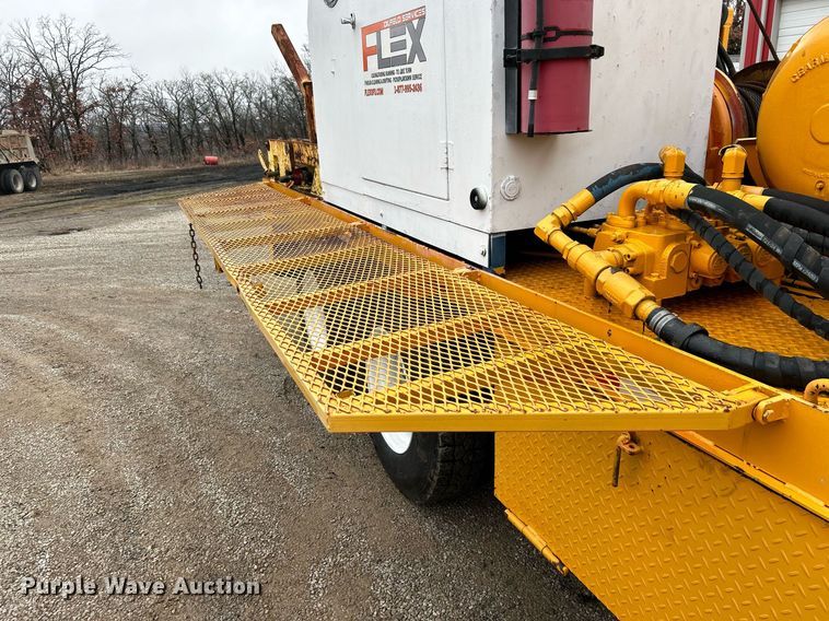 image for item DN0671 2004 Mack CX613 laydown truck