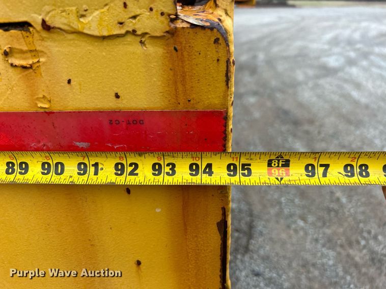 image for item DN0671 2004 Mack CX613 laydown truck