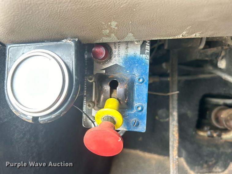 image for item DN0671 2004 Mack CX613 laydown truck