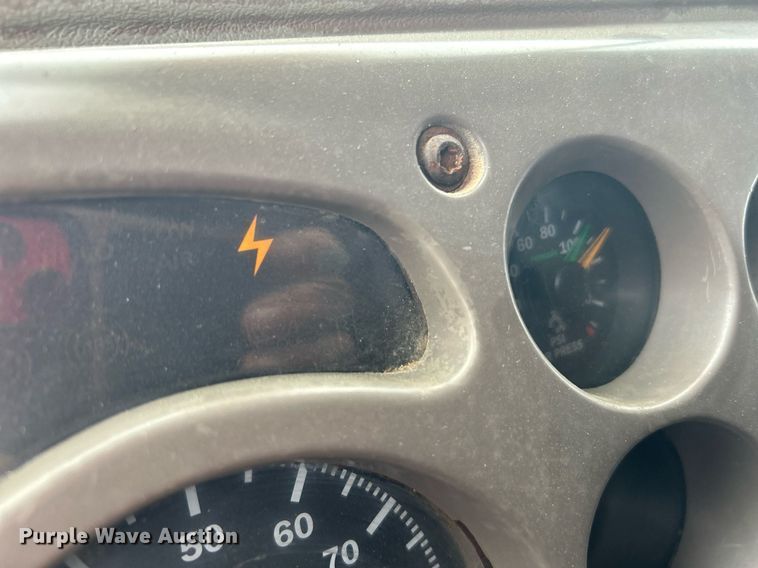 image for item DN0671 2004 Mack CX613 laydown truck