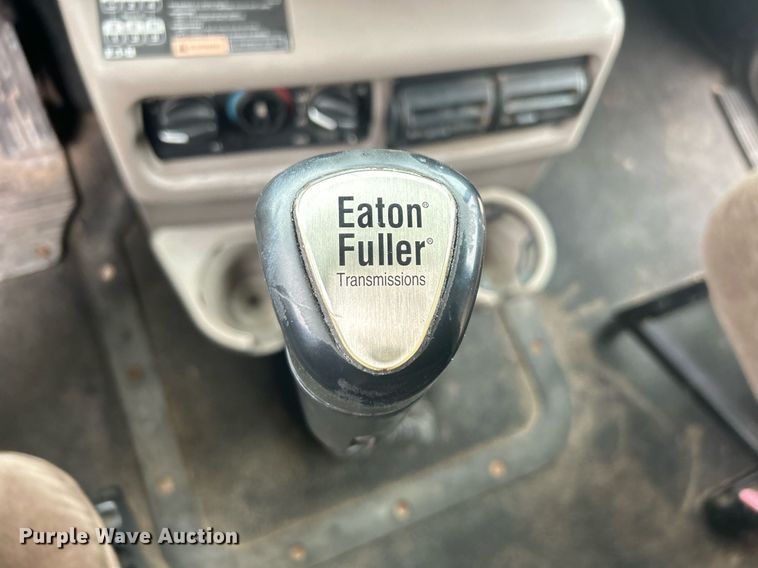 image for item DN0671 2004 Mack CX613 laydown truck