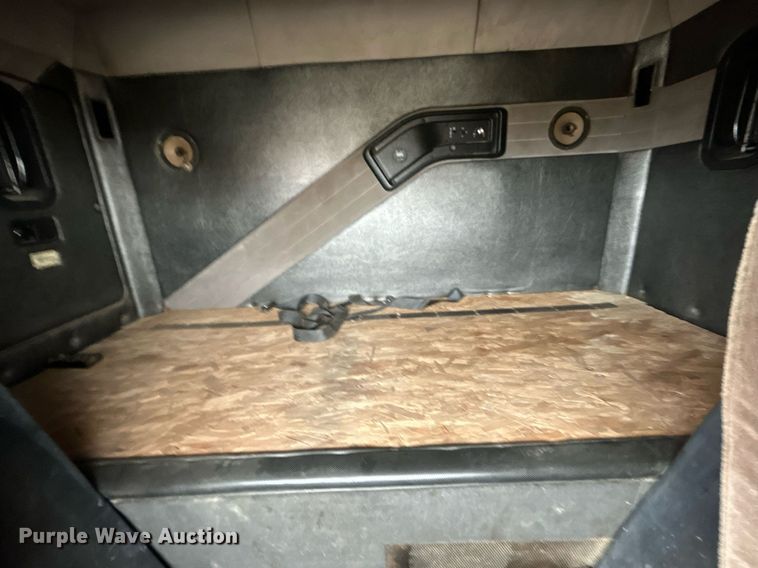 image for item DN0671 2004 Mack CX613 laydown truck