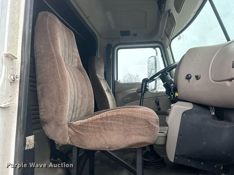 image for item DN0671 2004 Mack CX613 laydown truck