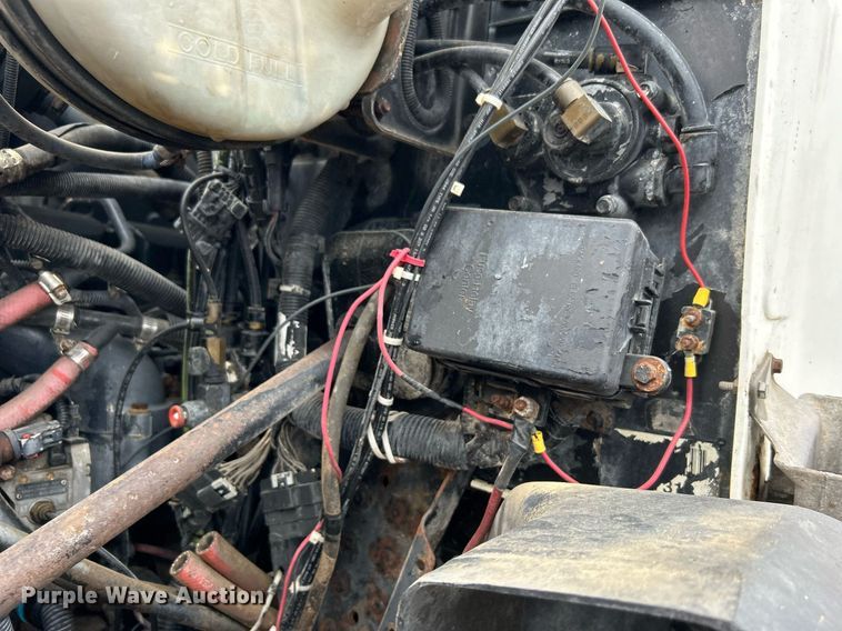 image for item DN0671 2004 Mack CX613 laydown truck