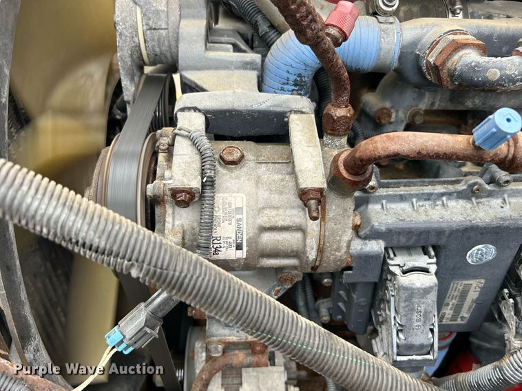 image for item DN0671 2004 Mack CX613 laydown truck