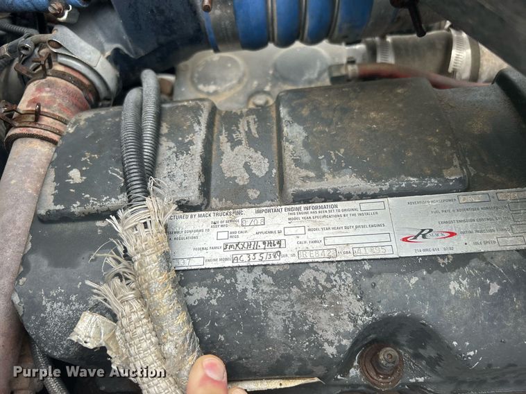 image for item DN0671 2004 Mack CX613 laydown truck