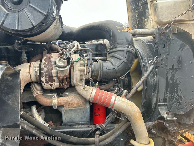 image for item DN0671 2004 Mack CX613 laydown truck