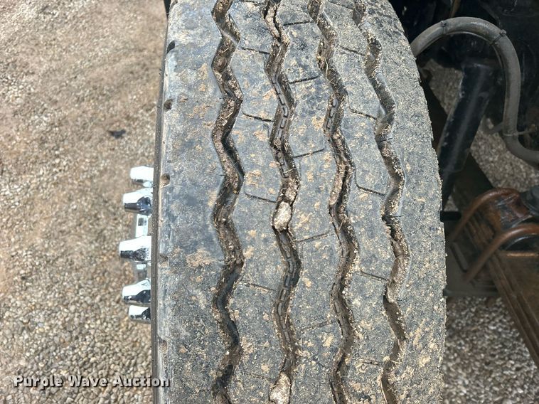 image for item DN0671 2004 Mack CX613 laydown truck