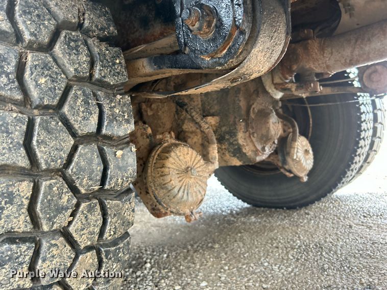 image for item DN0671 2004 Mack CX613 laydown truck