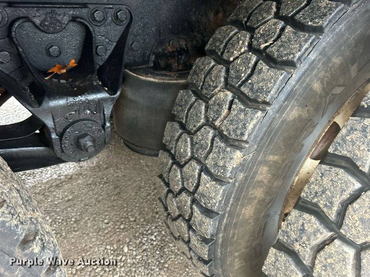 image for item DN0671 2004 Mack CX613 laydown truck